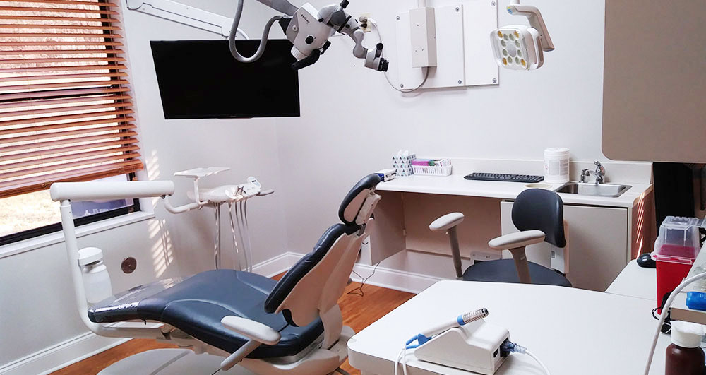 apex-endodontics-dental-chair-office